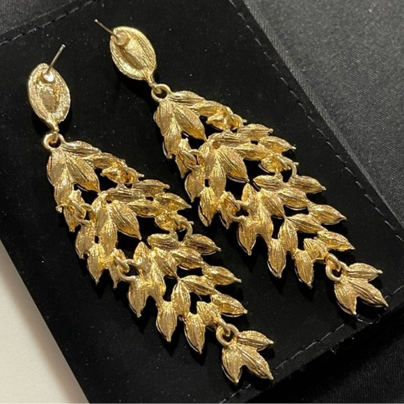 ✨Elegant Clear Crystal Rhinestones Chandelier Drop Earrings - Picture 4 of 4